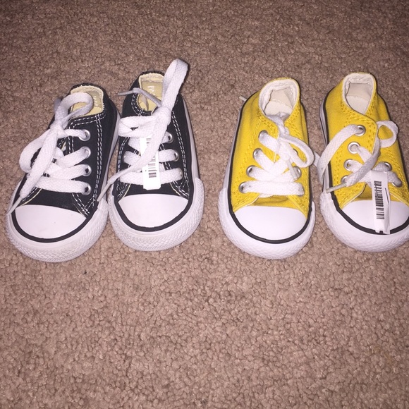 Black/yellow converse infant, sold individually