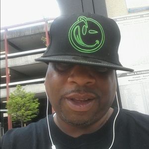 Meet your Posher, Daron...sneaker head, Ny fly ..