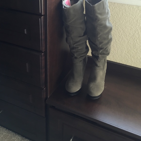 Maldives boots