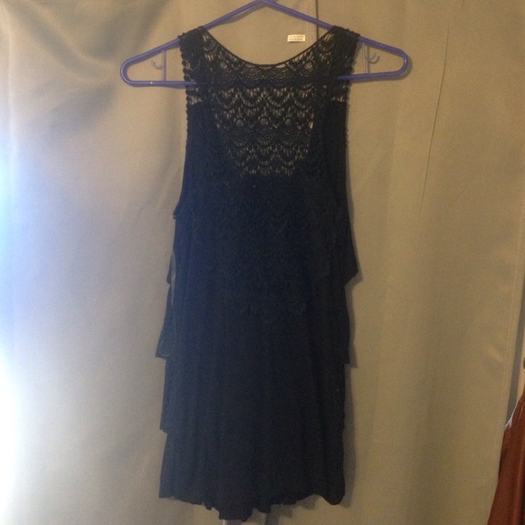 Black Ruffled Tank Top - Picture 2 of 2