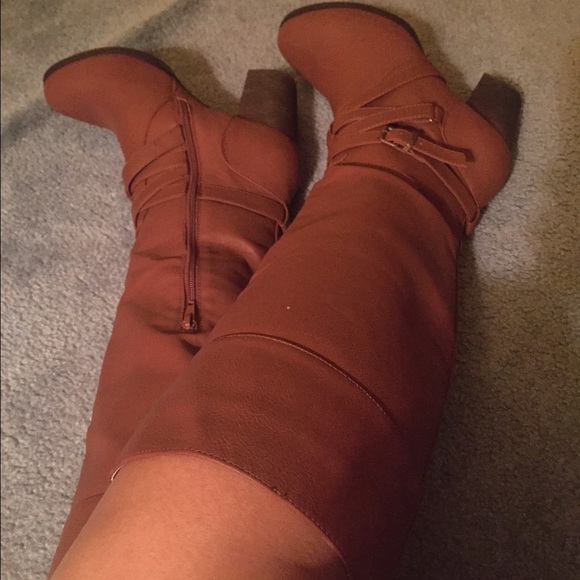 Fall boots - Picture 3 of 4