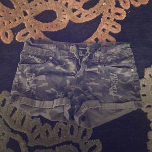 Forever 21 Camo shorts