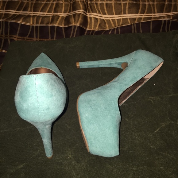 Mint suede pumps - Picture 3 of 4