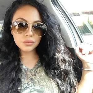 Meet your Posher, Priscilla