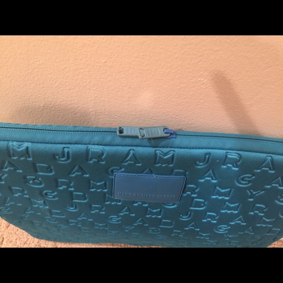 Marc by Marc Jacobs computer holder
