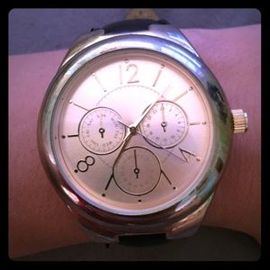 Urban outfitters watch!