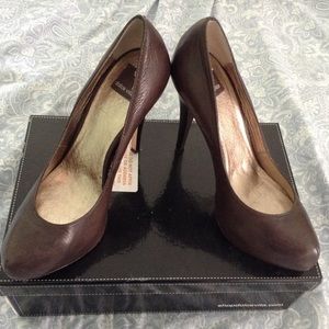 EUC Dolce Vita Madison pump in granite sz 7