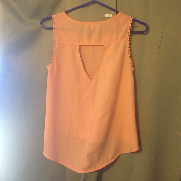 Pink Top - Picture 2 of 2