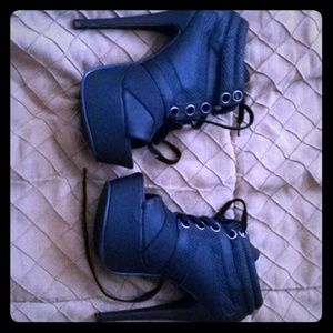 Michael anthony pumps