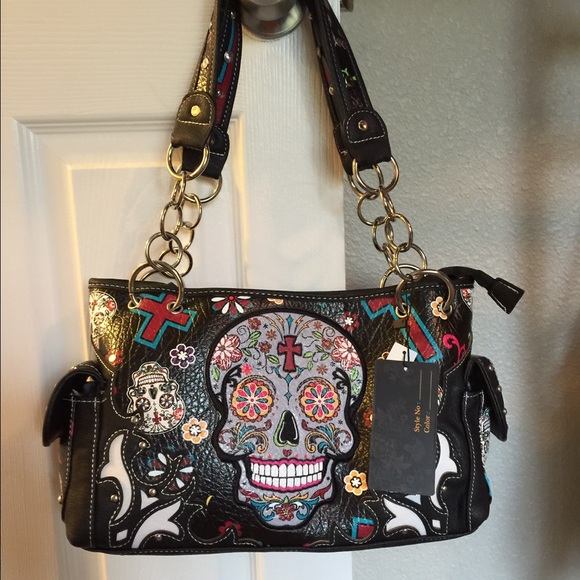 Concealed carry purse with sugar skull on it