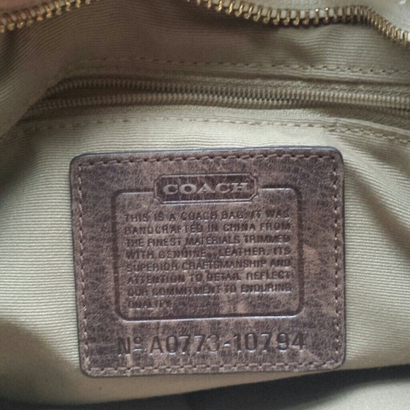 Coach purse - Picture 2 of 4