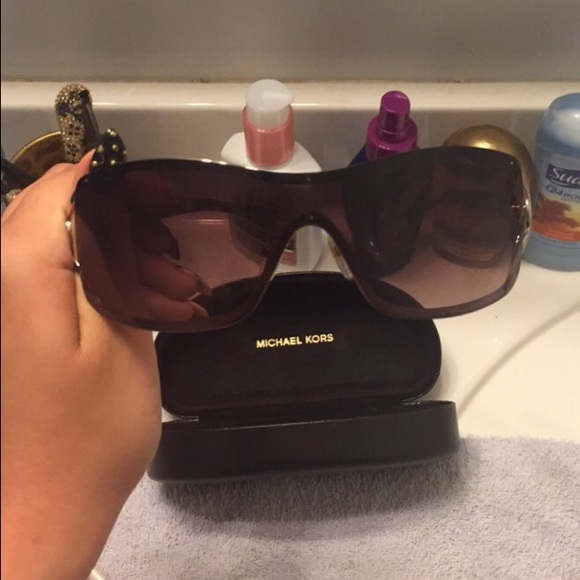 Michael Kors authentic Verona sunglasses