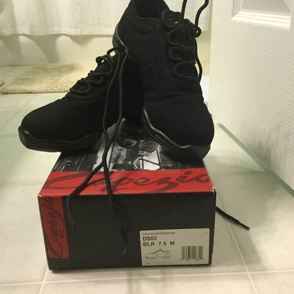 Capezio Canvas Dansneaker Style DS03