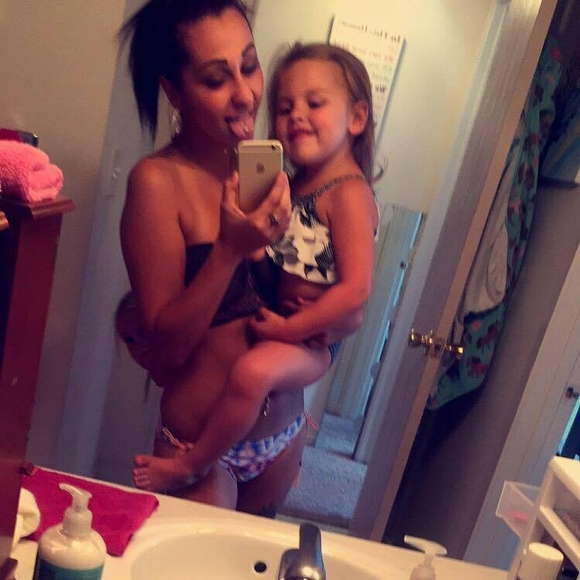 Meet your Posher, Jena - Picture 1 of 1