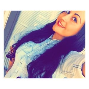 Meet your Posher, Olivia