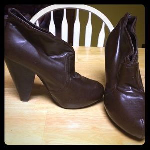 Charlotte Russe booties. Brown size 9