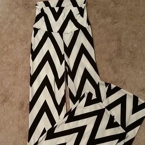 Black and white Stretchy pants