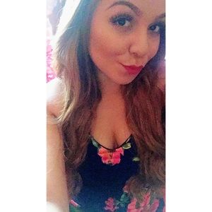 Meet your Posher, Cindy