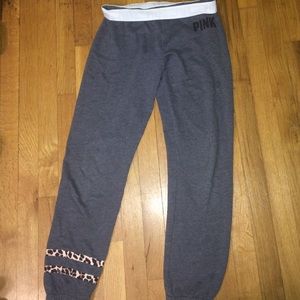grey sweatpants