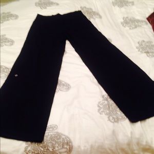 Lulu still pant with pockets and drawstring