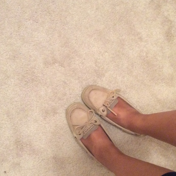 TAN SPERRY's!!!!👞👡👟👠👢