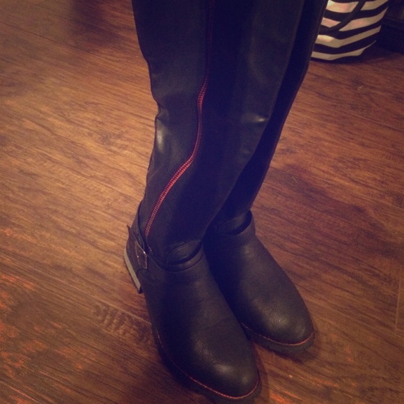Knee High Wide Calf Black Boots