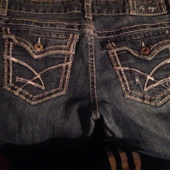 Jeans - Picture 1 of 3