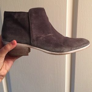 Sam Edelman "Petty" boots : gray