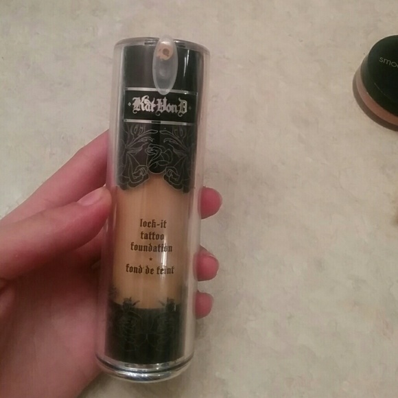 Lock it tattoo foundation