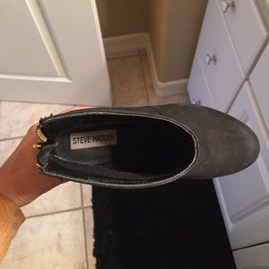 Steve Madden  black heeled booties