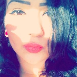 Meet your Posher, Gabriela