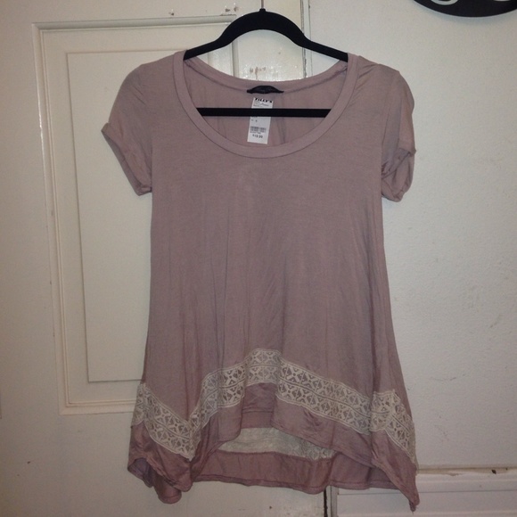 Honey lunch mauve shirt with lace pattern