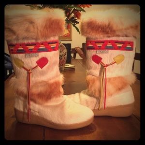 Vintage Tecnica goat fur boots