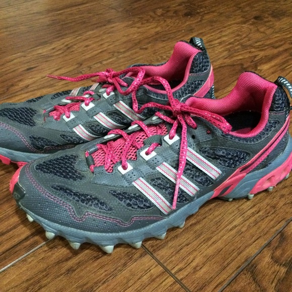 Adidas Shoes - Adidas Kanadia TR tennis shoe size 9.5