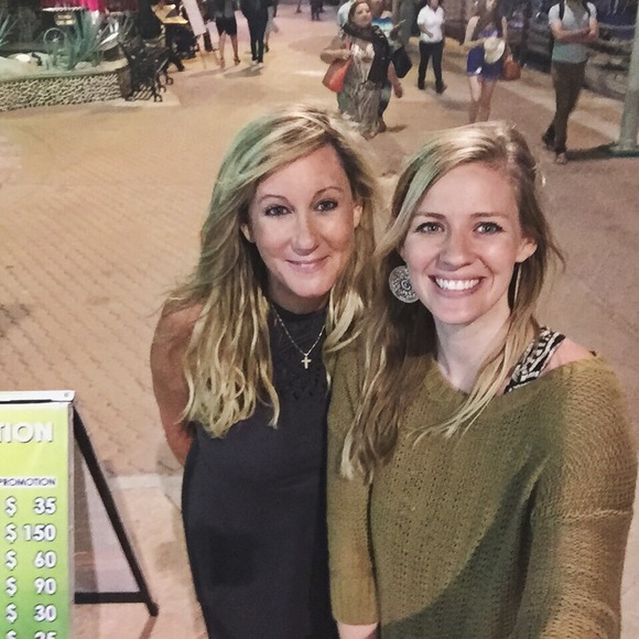 Meet your Posher, Bethany - Picture 4 of 4