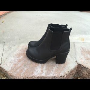 Chelsea boots