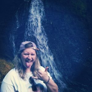 Meet your Posher, Becca