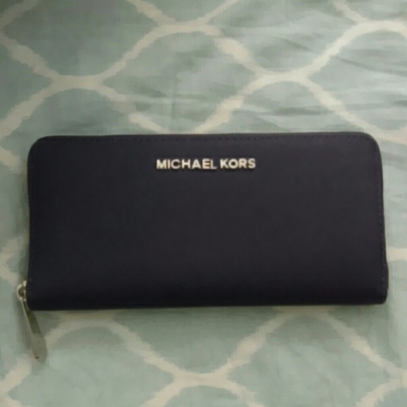 Michael Kors Jet Set Continental Wallet in Iris