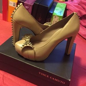 Vince Camuto Pump