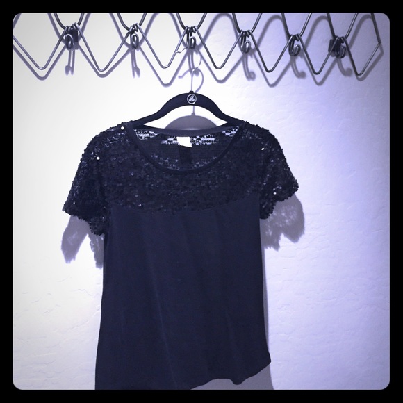 Short Sleeve Sequin top