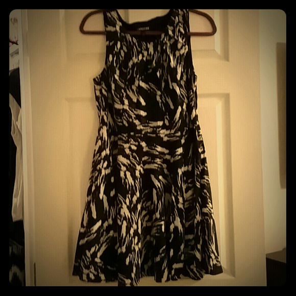 Express keyhole front dress