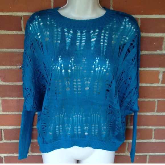 NWT Blue Knit Sweater Top Size S - Picture 4 of 4