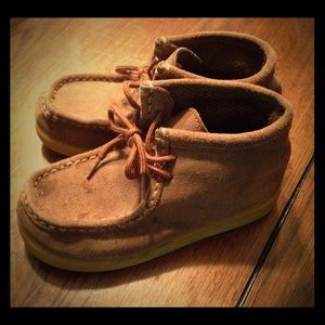 BUNDLE Reserved wallaby style shoe & size 6 shirts