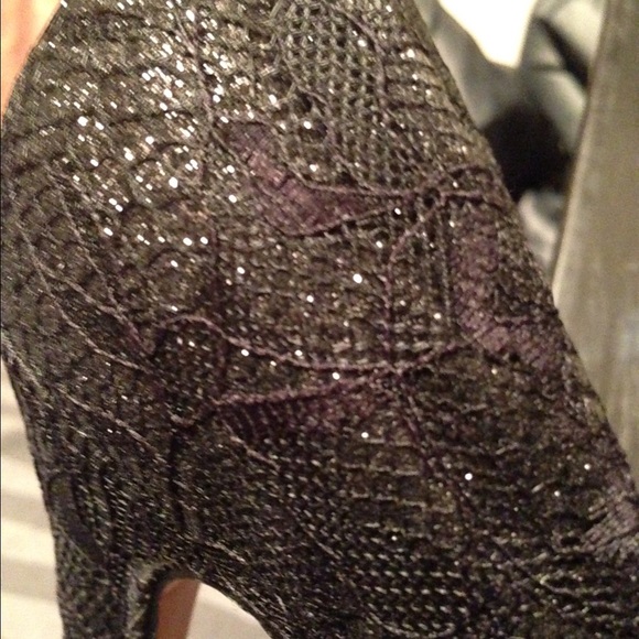 High heels - Picture 2 of 2