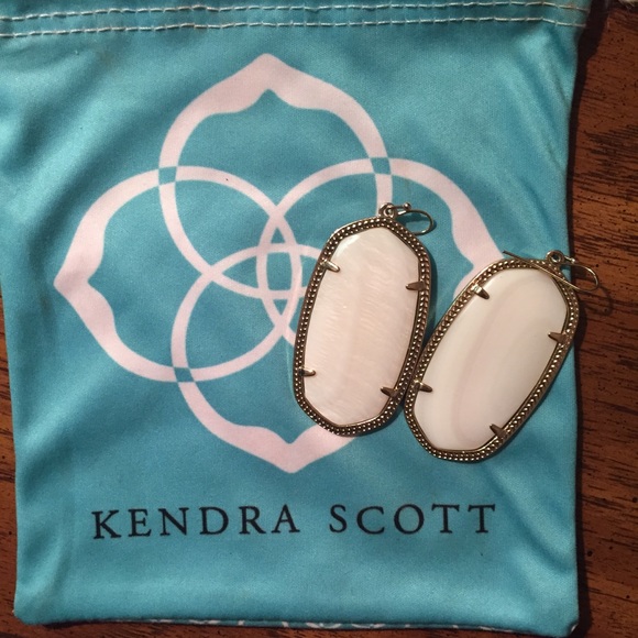 Kendra Scott Danielle Earrings