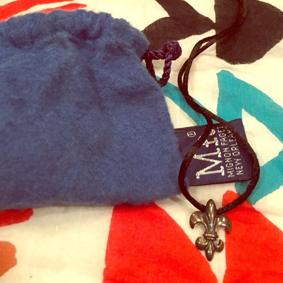 🎀 Mignon Faget Fleur de Lis necklace charm