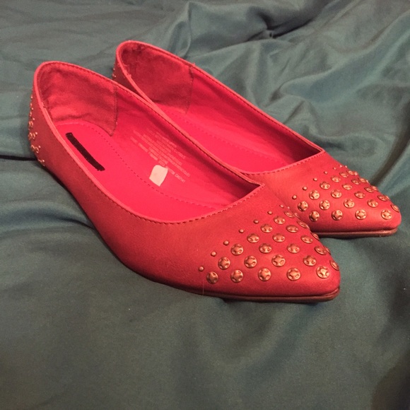 Mossimo Burgundy flats!