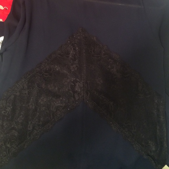 Loft Lace shirt - Picture 4 of 4