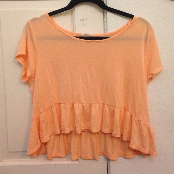 Orange salmon cropped tee