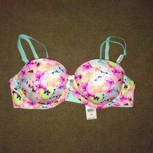 36 B  Victoria's Secret bra. Multi-way